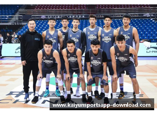 kaiyun开云NBA鞋王之路：探索球场外的时尚王国 - 副本